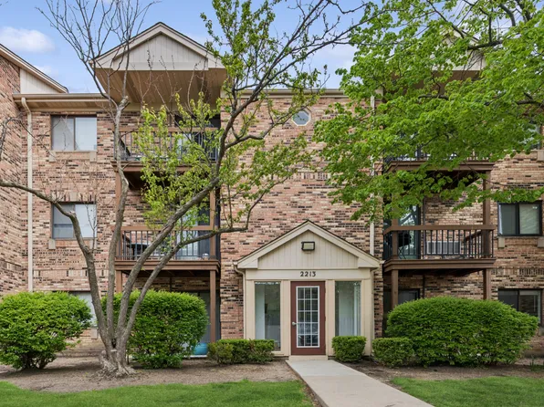 2213 Nichols Rd APT B, Arlington Heights, IL 60004
