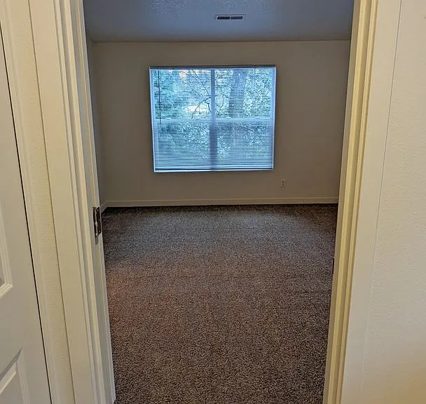 Halsey East Townhomes — Photo 99