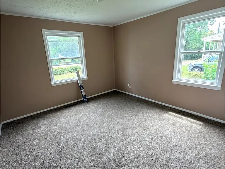 200 Roxie Ave — Photo 21