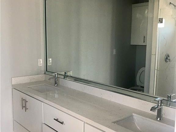 4th image of 23126 Royal Palm Dr