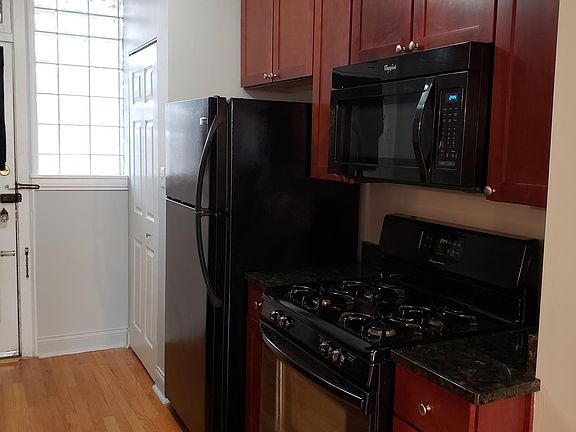 4th image of 1124 W Washington Blvd #3A