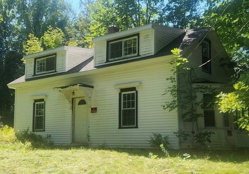 1st image of 153 Main St