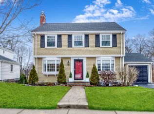29 Vermont St, West Roxbury, MA 02132