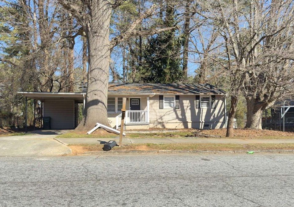 1st image of 416 Macedonia Rd SE