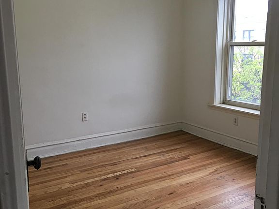4th image of 4611 N Western Ave #3A