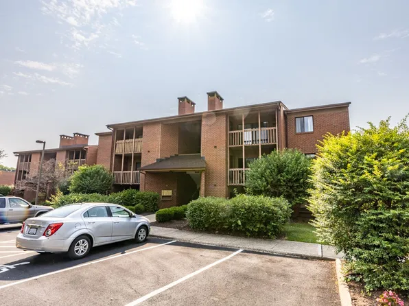 137 Green Turtle Ln APT 12, Charlottesville, VA 22901