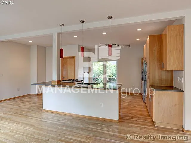 5124 SW Dolph Ct — Photo 3