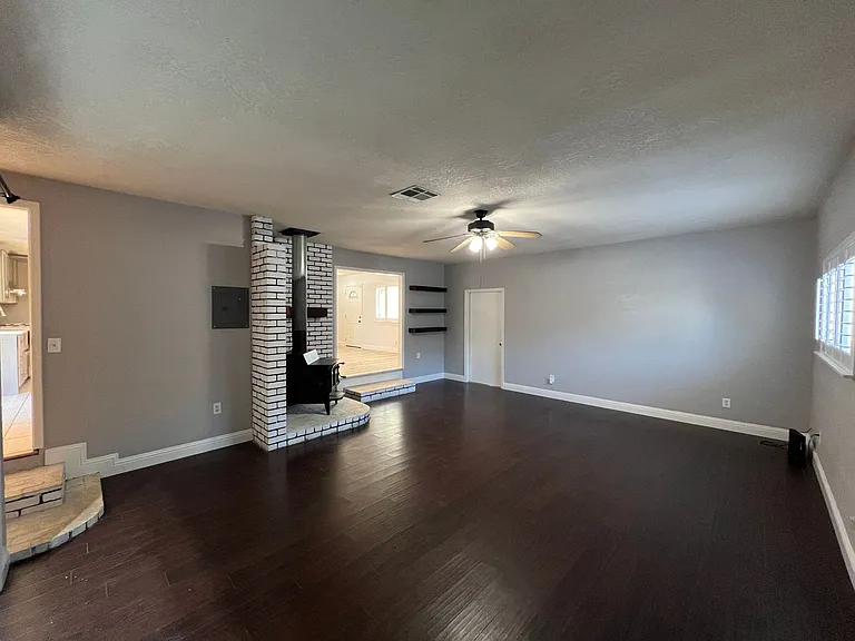 5753 Mohican Dr — Photo 10