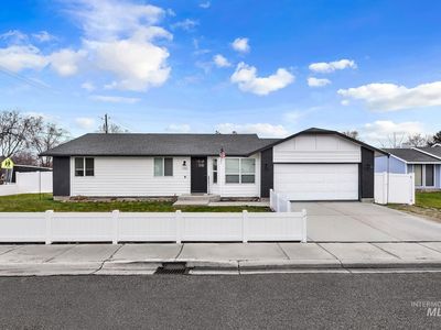 1182 N Iris Ave, Boise, ID, 83704
