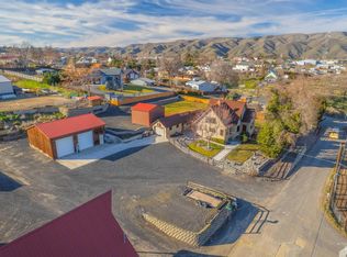 1818 Hillyard Dr, Clarkston, WA 99403