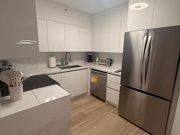 5th image of 1500 Bay Rd APT 724S