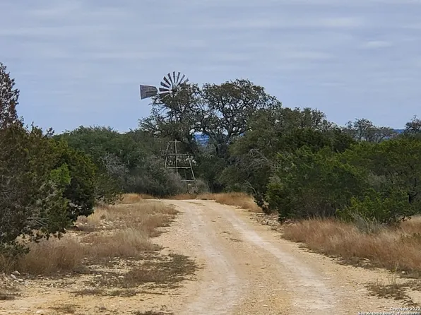 2001 PVT Rd 1440 LOT 6, Rocksprings, TX 78880