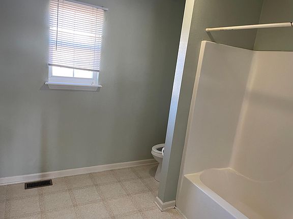 5th image of 113 Canyon Oaks Dr