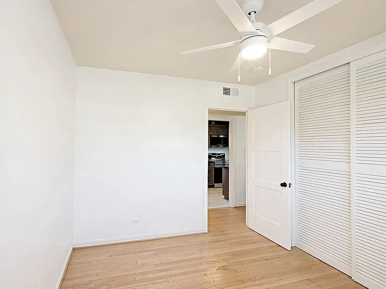 5709 Saint George Ave — Photo 11