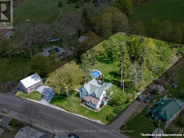 1647 County Road 10 Rd, Prince Edward County, ON K0K 1P0