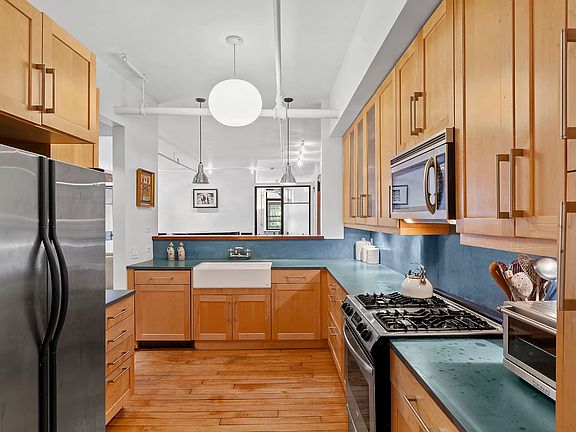2nd image of 101 Wooster St APT 5R