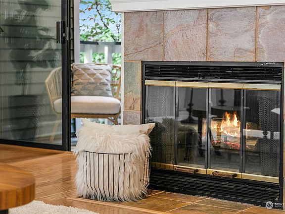 5th image of 2327 Yale Avenue E #D