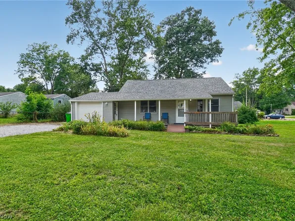 1112 Danforth Rd, Akron, OH 44312