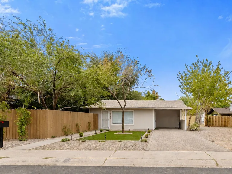 2044 S Forest Ave — Photo 22