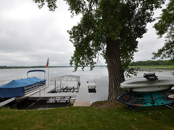 4th image of 38538 Walker Lake Dr