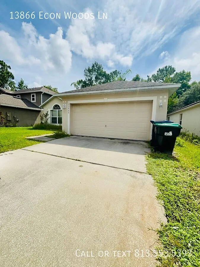 Beautiful 3-Bedroom, 2-Bathroom Home in Desirable East Orlando — Photo 1