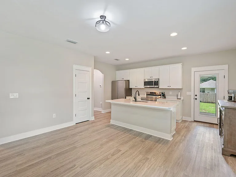 3168 Maple St — Photo 31