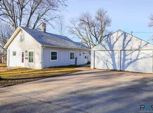 1210 W 5th St, Sioux Falls, SD 57104