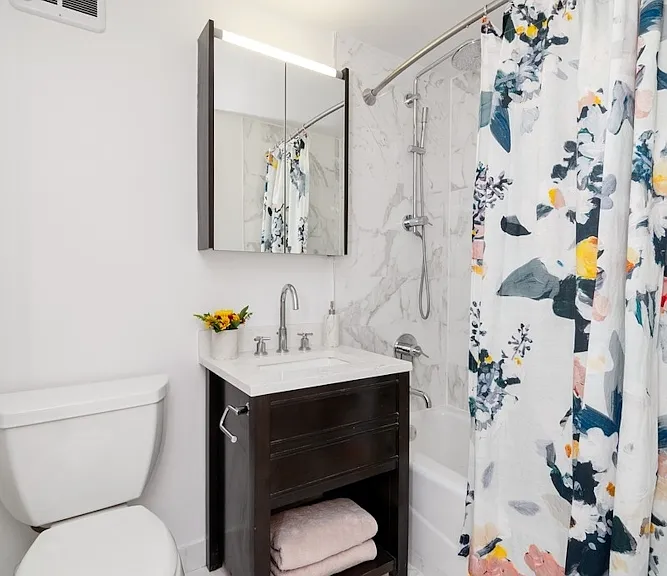 100 Jane St #7J — Photo 4