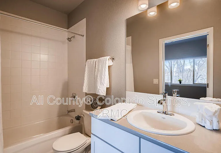 50 Cheyenne Blvd — Photo 4