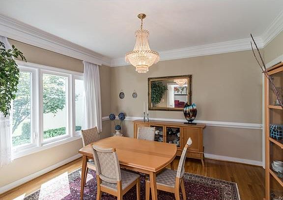 5th image of 6052 Brentmoor Dr