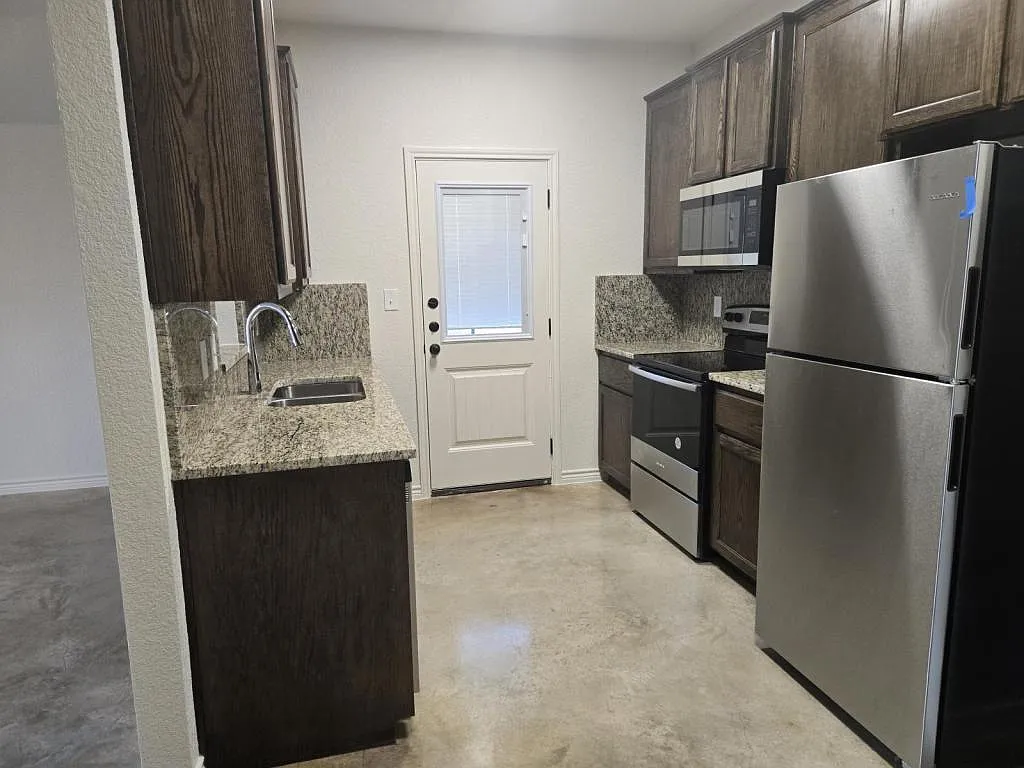 171 A Stillhouse — Photo 3