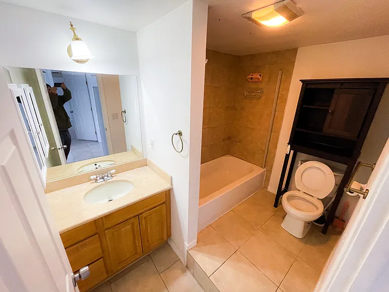 3332 S Holly St — Photo 12
