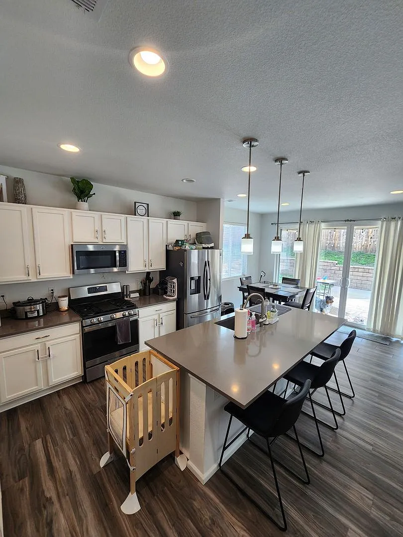 Beautiful 3-Bed, 3-Bath Home on a Spacious Corner Lot! — Photo 3