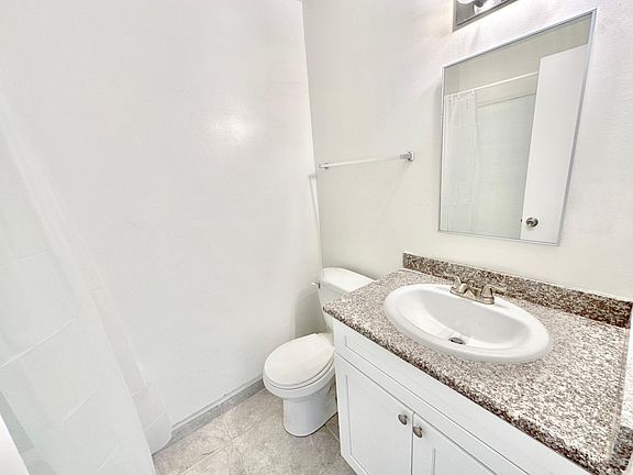 5th image of 3754 S Sepulveda Blvd APT 37