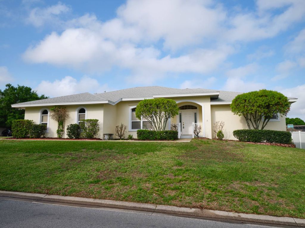 315 Lake Mariam Blvd, Winter Haven, FL - View 2
