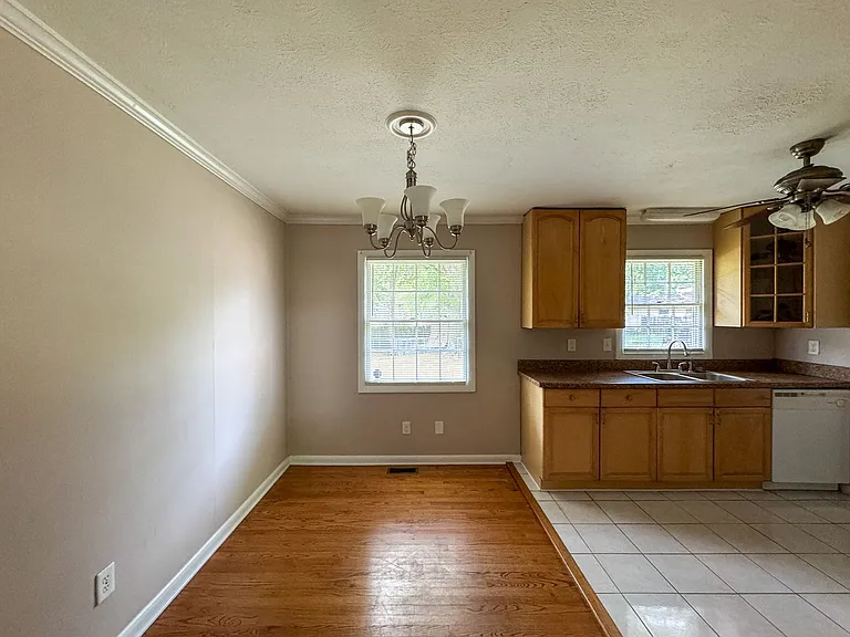 7228 Ainsley St — Photo 4
