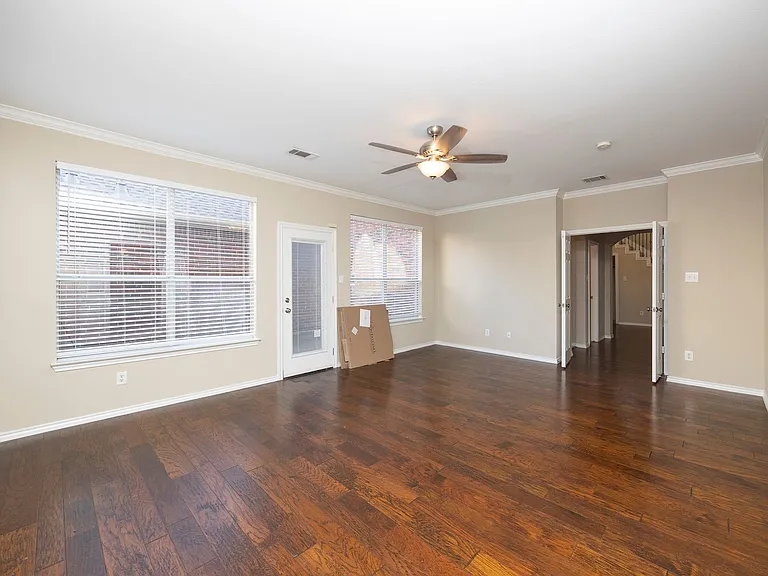 2404 Heather Glen Dr — Photo 24
