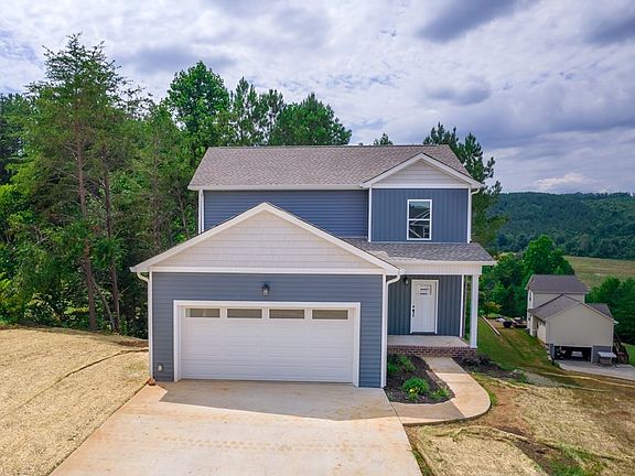 3rd image of 140 Banberry Dr SW #16