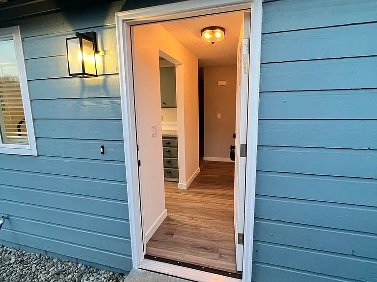 5826 Armour Loop SE — Photo 5