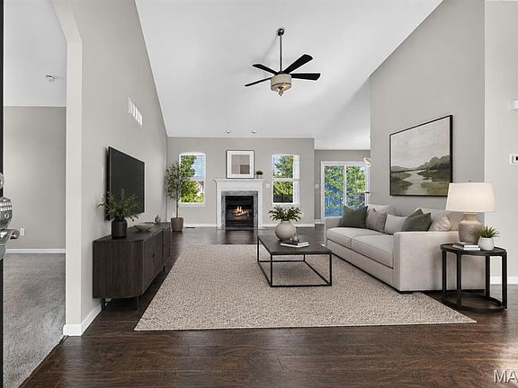 4th image of 2025 Dardenne Valley Dr