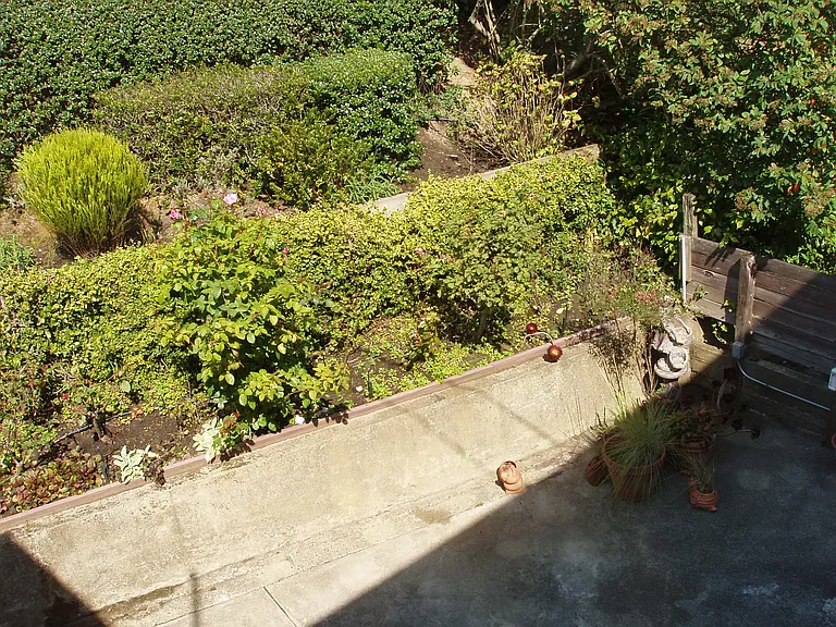 601 Myra Way — Photo 6