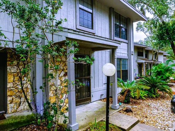 9 Oakwood Park, Ormond Beach, FL 32174