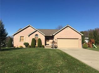 201 Canterberry Dr, New Castle, PA 16105