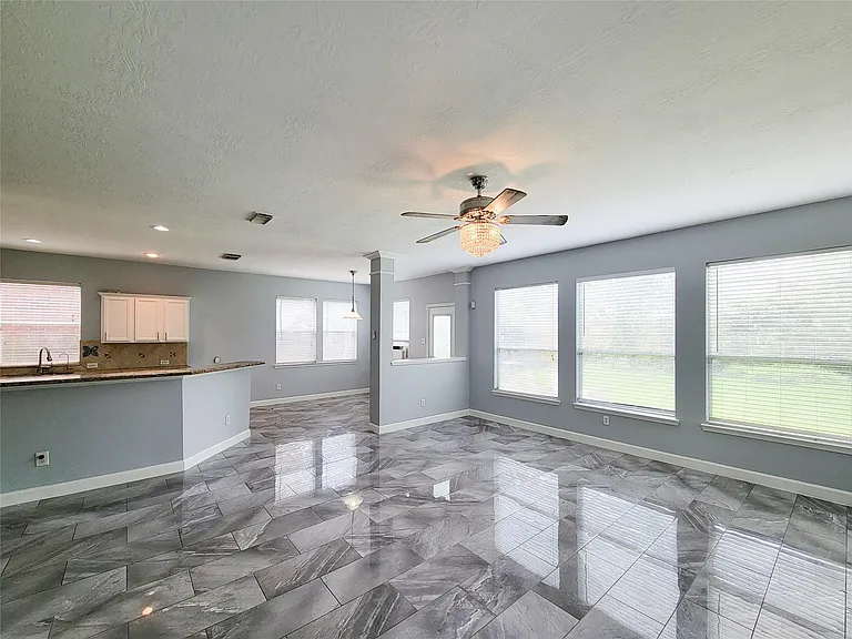 7506 Boxwood Ridge Ln — Photo 12