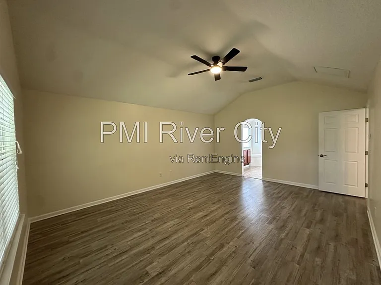 533 Alice Cove Ct — Photo 14
