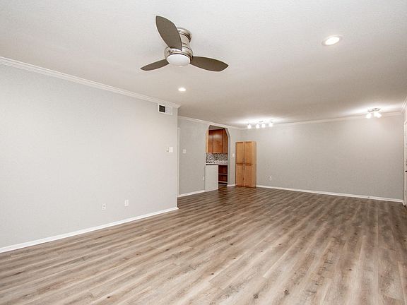 5th image of 7575 Katy Fwy APT 92