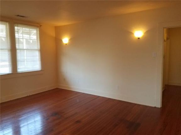 4th image of 1040 Short St APT C