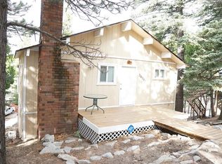 30735 Live Oak Dr, Running Springs Area, CA 92382