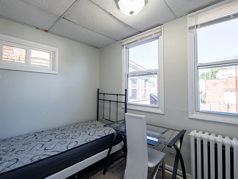 97 14th St #2 — Photo 30