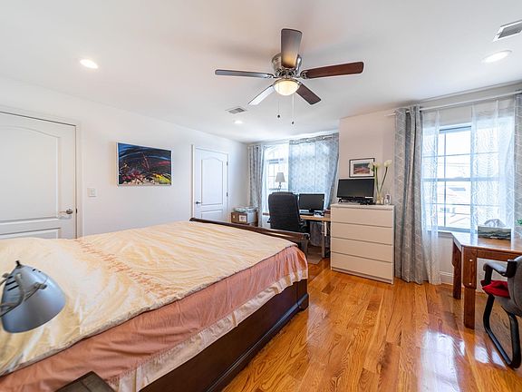 5th image of 826 8th St